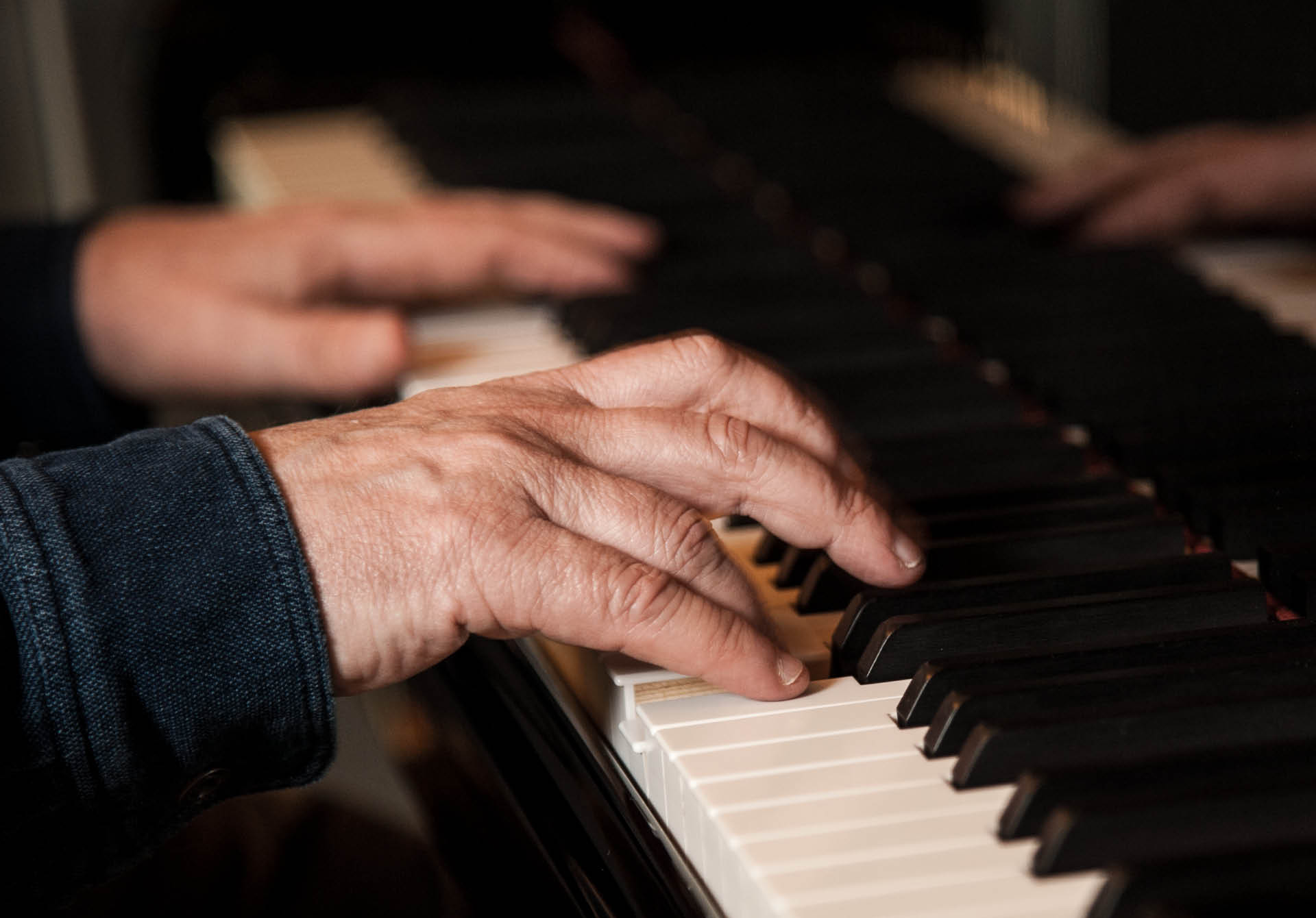 Jason Seizer · tenor saxophone